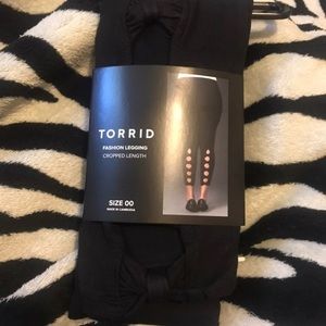 Torrid Crop Bow Legging
